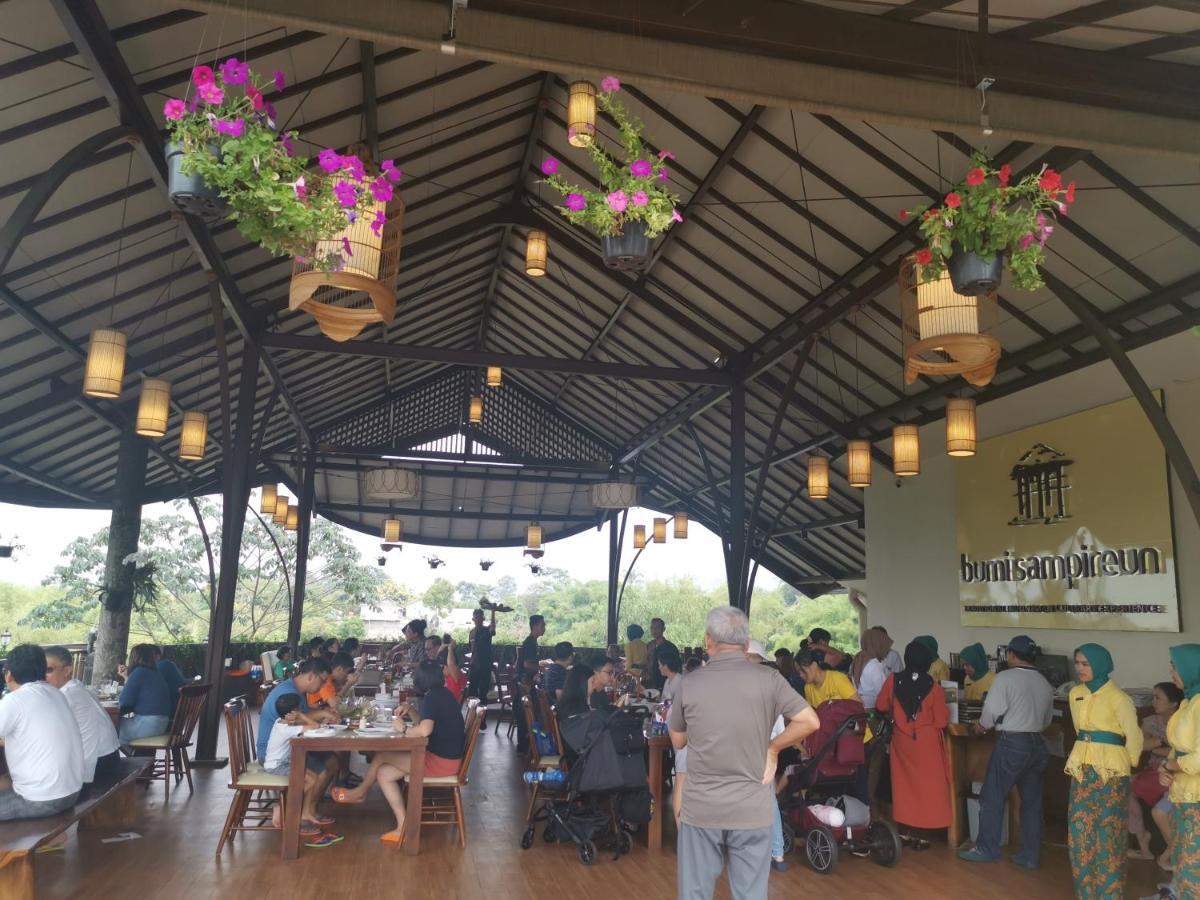 Vimala Hills Cozy Puncak Gadog Villa