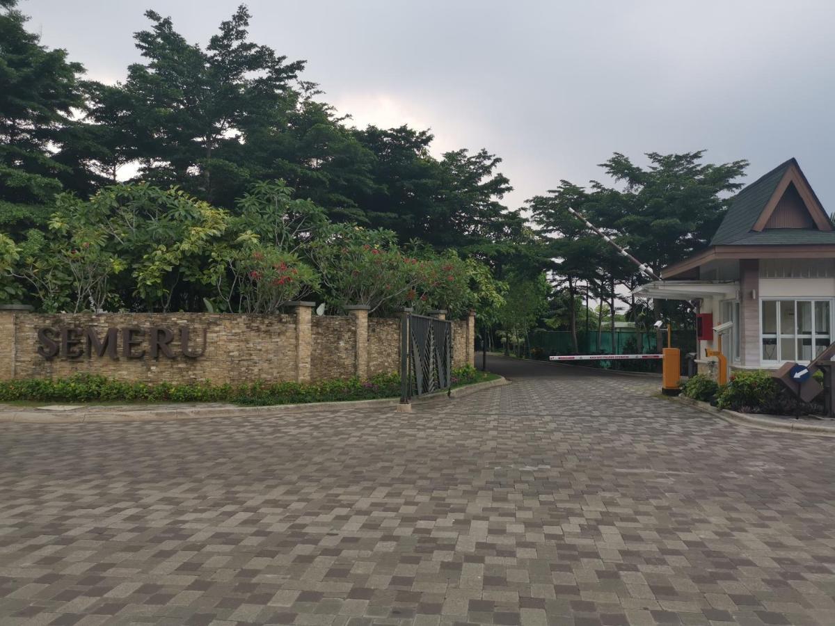 Vimala Hills Cozy Puncak Gadog Villa